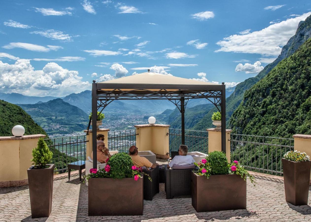 Albergo Miravalle Fai Della Paganella Esterno foto