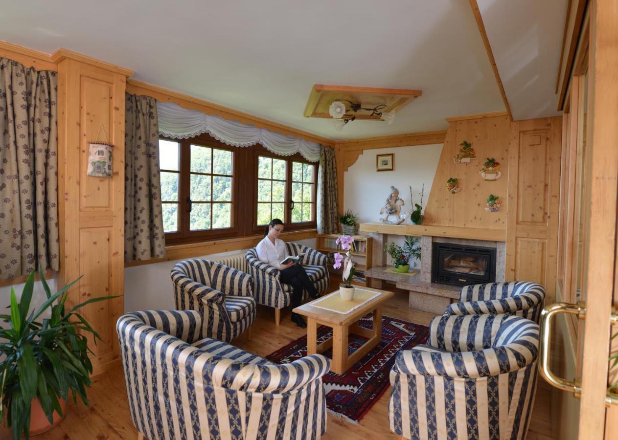 Albergo Miravalle Fai Della Paganella Esterno foto
