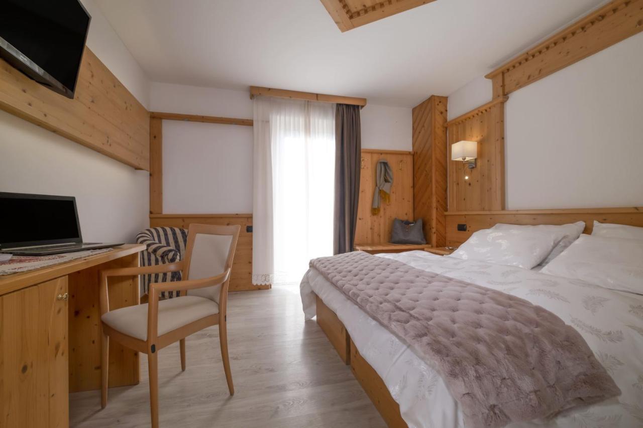 Albergo Miravalle Fai Della Paganella Esterno foto